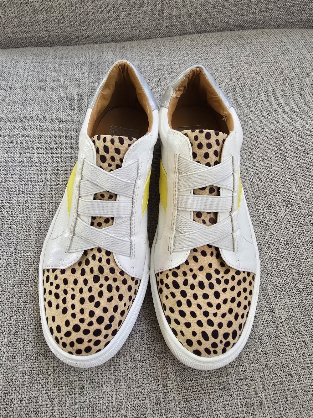 Dolce Vita White & Yellow Leopard-Print Slip-On Sneakers